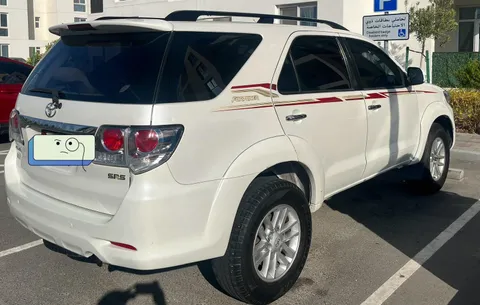 Toyota Fortuner 4.0L (4X4) 2015