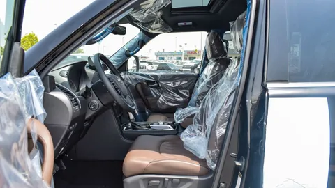 Discover undefined undefined Exterior Interior Images.Find all aspects and details of cars.