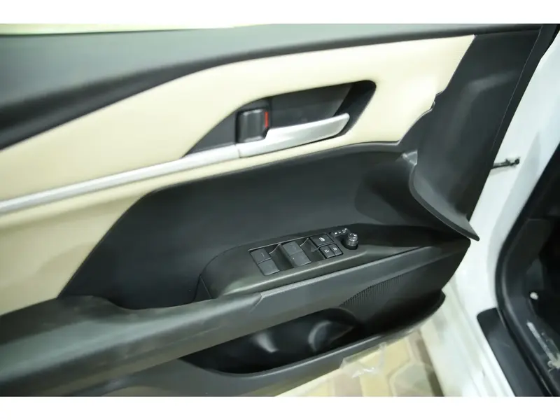 Toyota Camry 2025