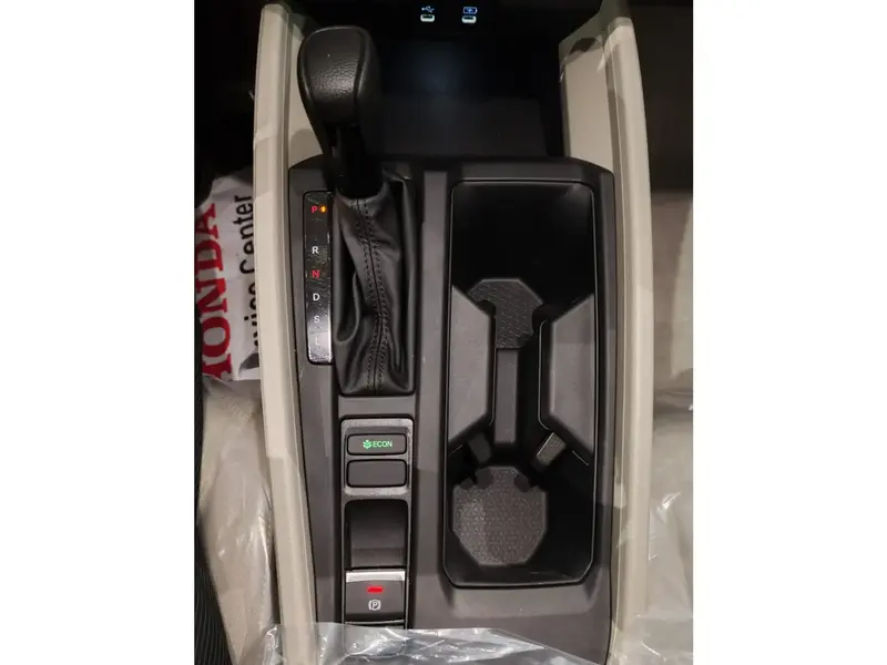 Discover undefined undefined Exterior Interior Images.Find all aspects and details of cars.