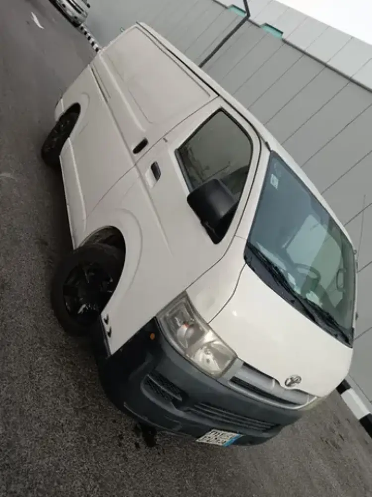 toyota hiace image Toyota Hiace 2008