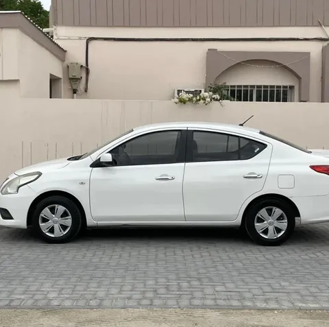 Discover undefined undefined Exterior Interior Images.Find all aspects and details of cars.