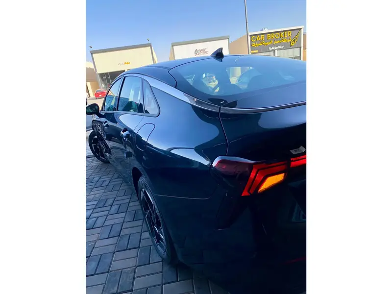 KIA K5 2025