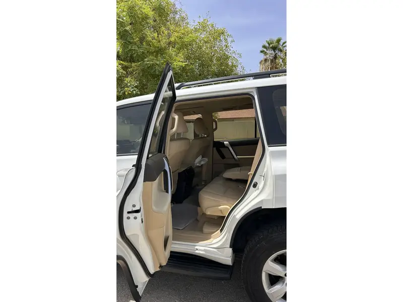 Discover undefined undefined Exterior Interior Images.Find all aspects and details of cars.
