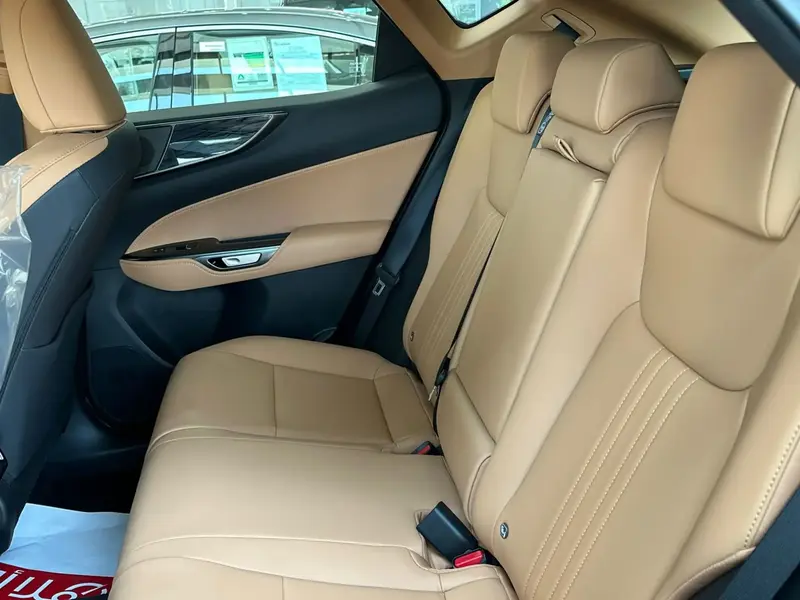 Lexus NX 2025