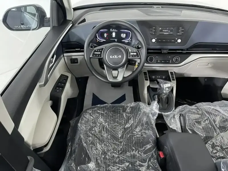 Discover undefined undefined Exterior Interior Images.Find all aspects and details of cars.