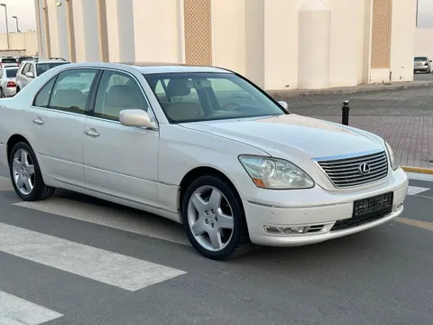Discover undefined undefined Exterior Interior Images.Find all aspects and details of cars.