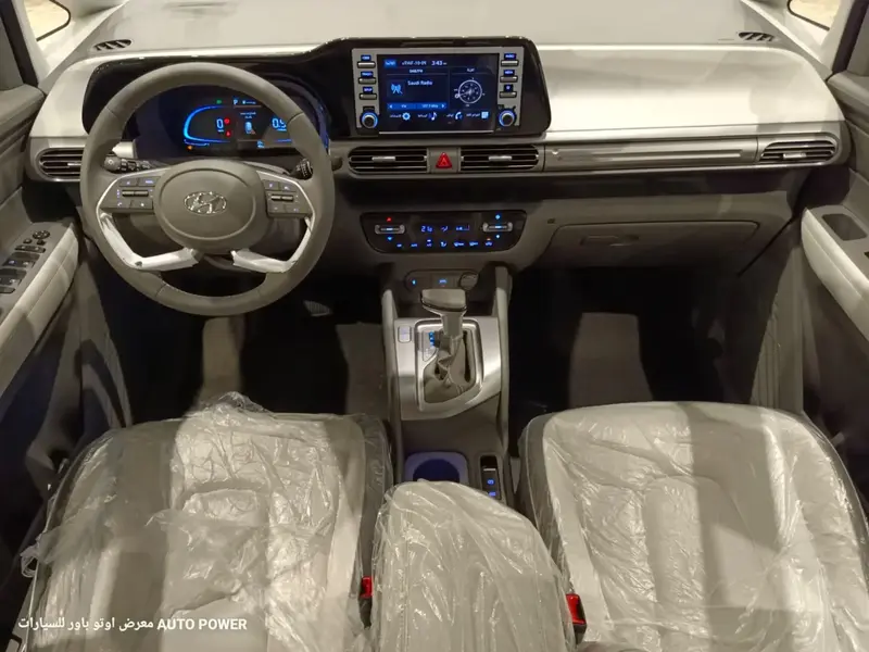 Discover undefined undefined Exterior Interior Images.Find all aspects and details of cars.