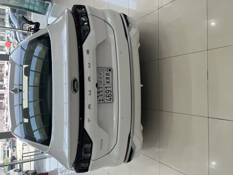 Discover undefined undefined Exterior Interior Images.Find all aspects and details of cars.