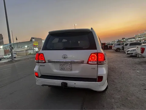 Toyota Land Cruiser 2011