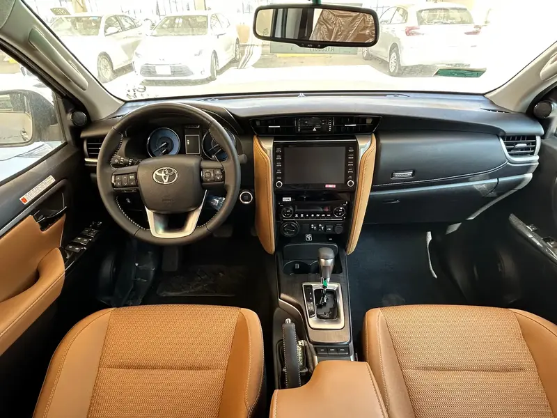 Toyota Fortuner 2024
