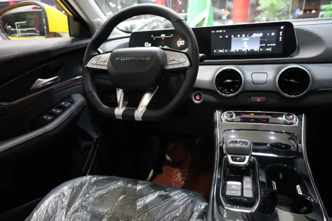 Discover undefined undefined Exterior Interior Images.Find all aspects and details of cars.