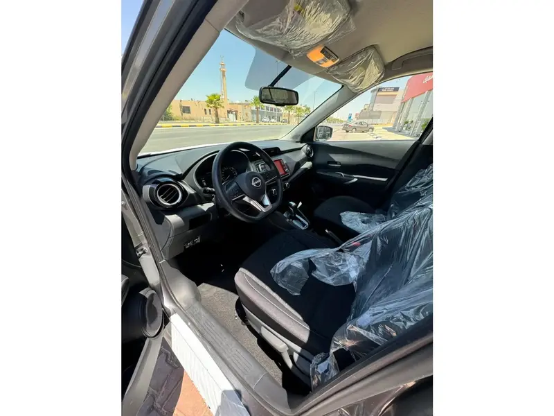 Discover undefined undefined Exterior Interior Images.Find all aspects and details of cars.