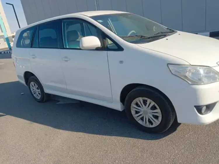 toyota innova image Toyota Innova 2013