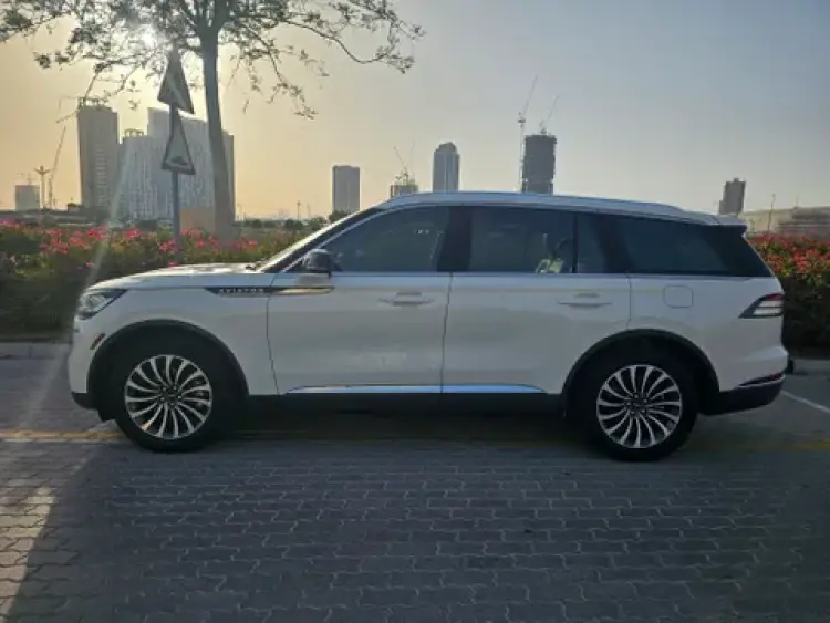 lincoln aviator image Lincoln Aviator 3.0T V6 Base 2021