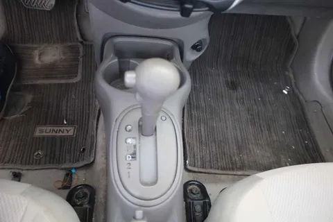 Nissan Sunny 2019