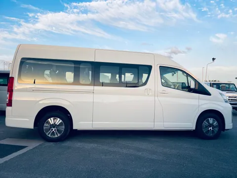 New Toyota Hiace 2.8L Commuter M/T Highline 2024