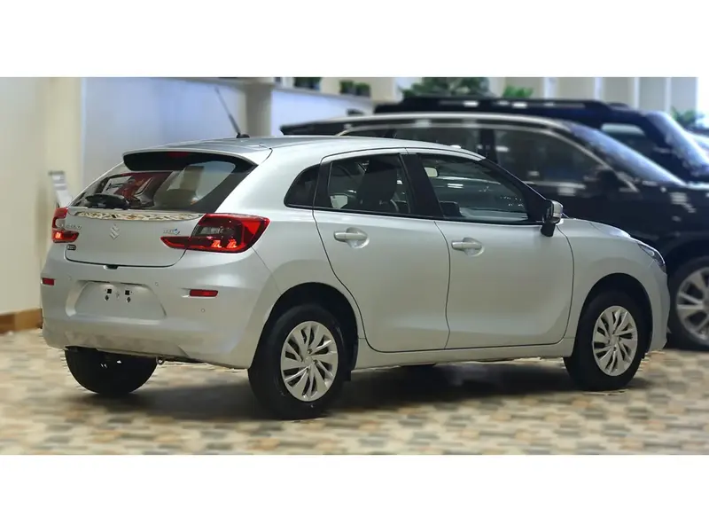Discover undefined undefined Exterior Interior Images.Find all aspects and details of cars.