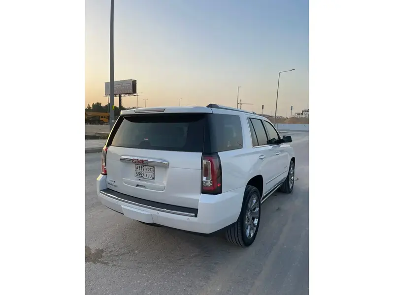 GMC Yukon 2016
