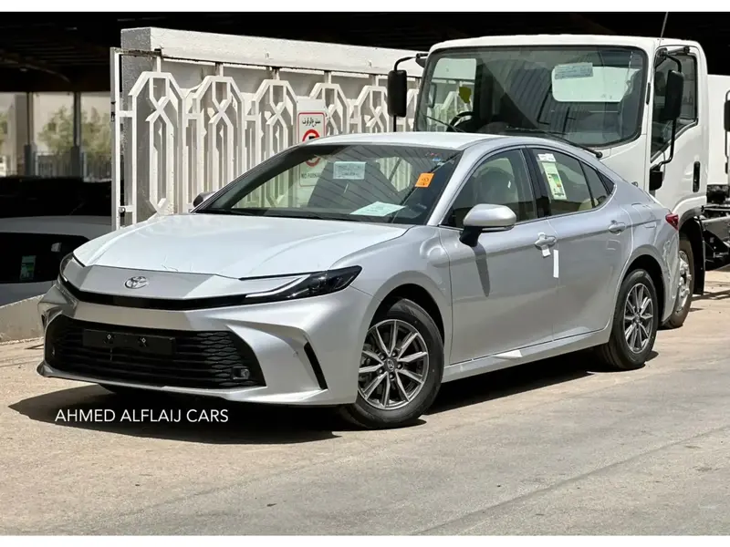 Discover undefined undefined Exterior Interior Images.Find all aspects and details of cars.