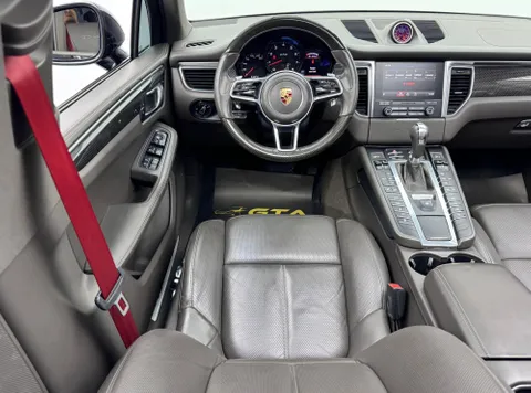 Porsche Macan GTS 2017