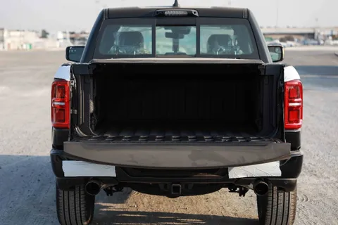 Discover undefined undefined Exterior Interior Images.Find all aspects and details of cars.