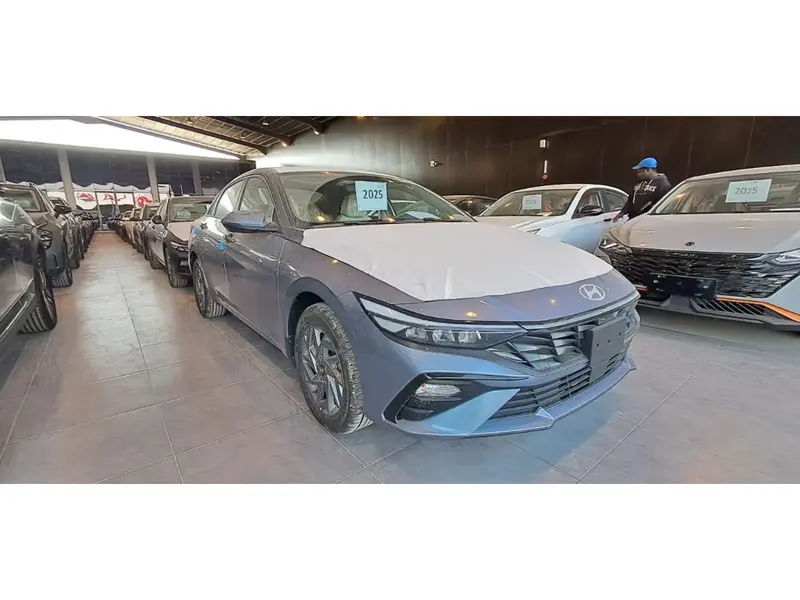 Hyundai Elantra 2025