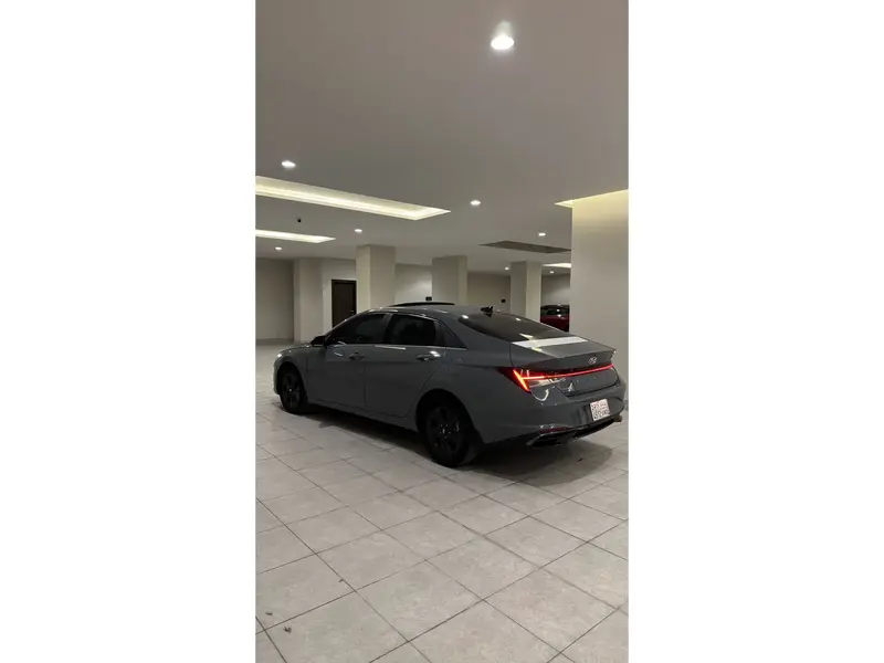 Hyundai Elantra 2021