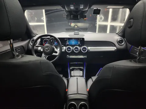 Discover undefined undefined Exterior Interior Images.Find all aspects and details of cars.