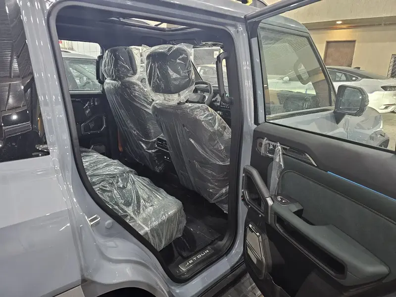 Discover undefined undefined Exterior Interior Images.Find all aspects and details of cars.