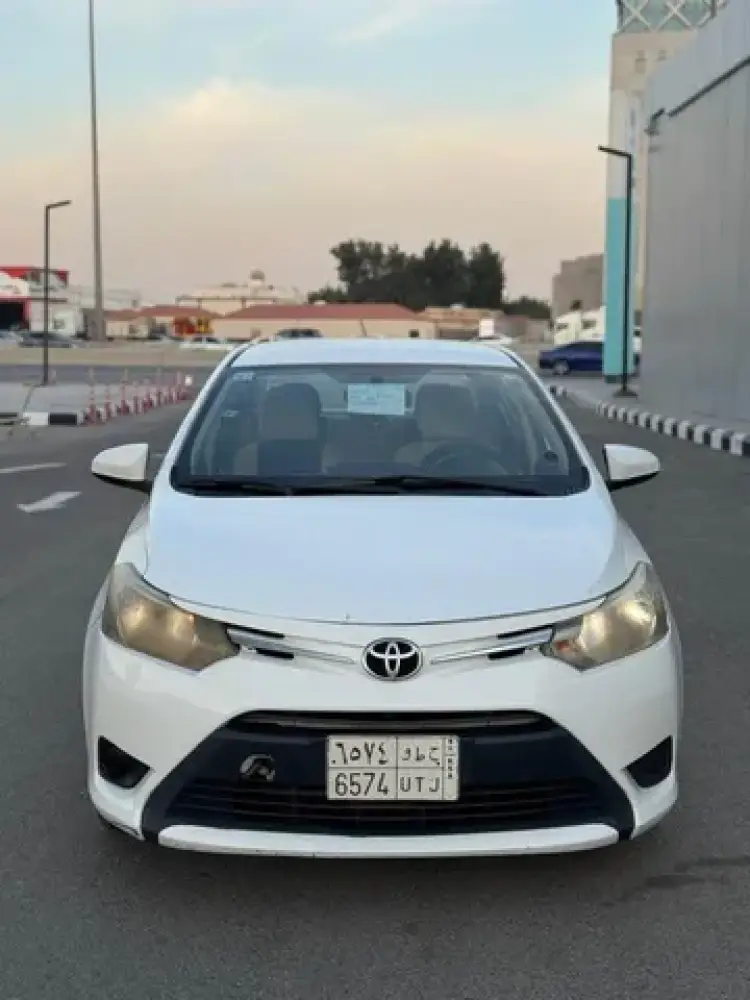 toyota toyota-yaris image Toyota Yaris 2015