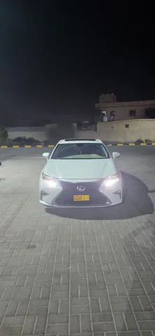 Lexus ES 350 4 door 3.5L 2016