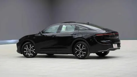 Discover undefined undefined Exterior Interior Images.Find all aspects and details of cars.