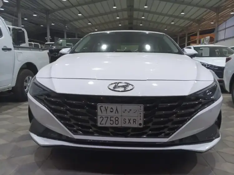 hyundai hyundai-elantra image Hyundai Elantra 2023