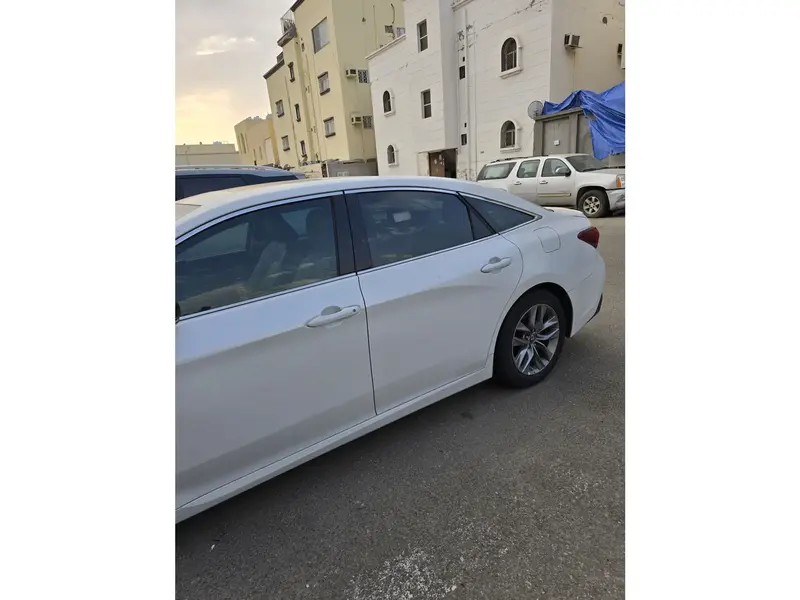Toyota Avalon 2019