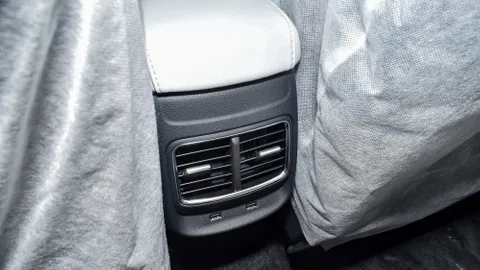 Discover undefined undefined Exterior Interior Images.Find all aspects and details of cars.