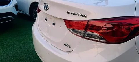 Hyundai Elantra 1.8L Top 2013