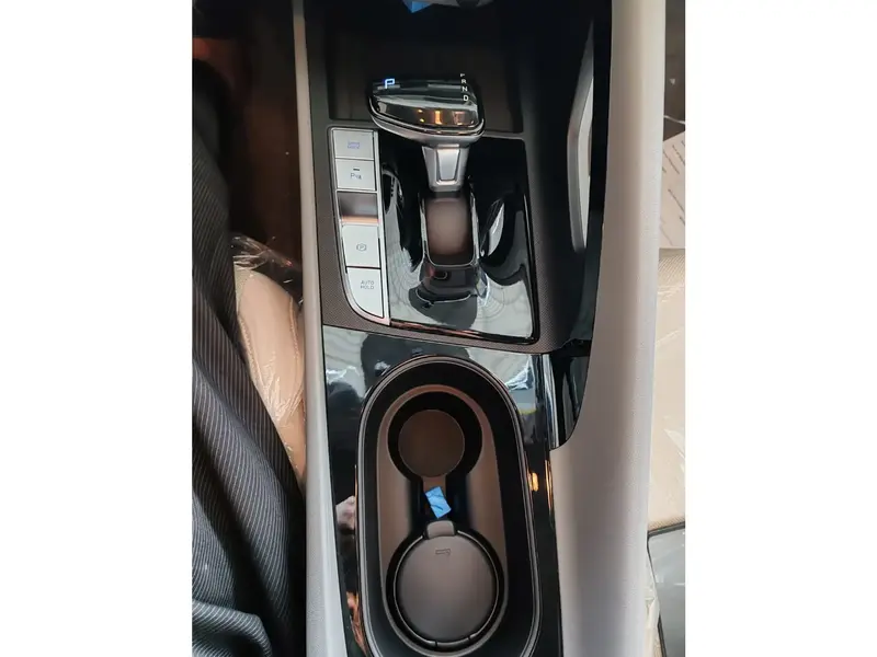 Hyundai Elantra 2025
