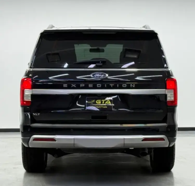 ford expedition image Ford Expedition 3.5L XLT 2022