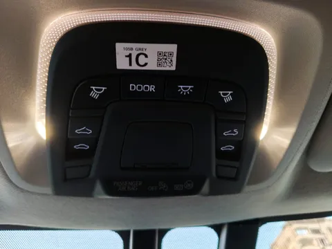 Discover undefined undefined Exterior Interior Images.Find all aspects and details of cars.