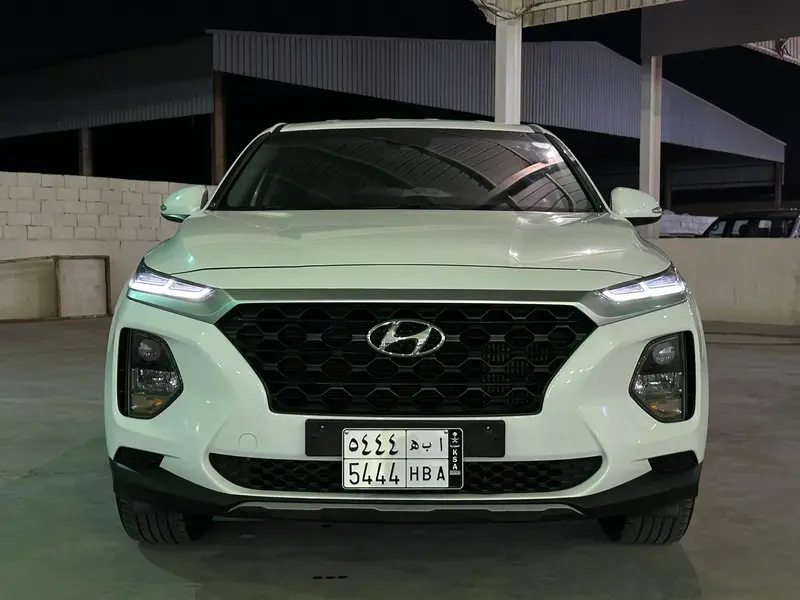 hyundai santa-fe image Hyundai SantaFe 2019