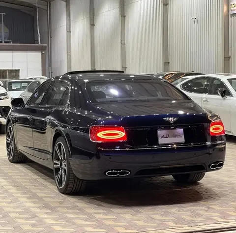 Discover undefined undefined Exterior Interior Images.Find all aspects and details of cars.