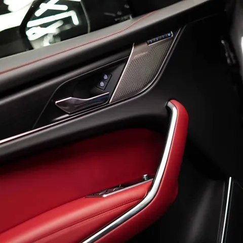 New Jaguar F-Pace 2.0T R-Dynamic SE (250 PS) 2024