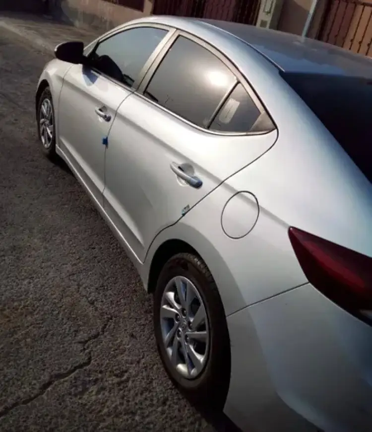 hyundai hyundai-elantra image Hyundai Elantra 2018