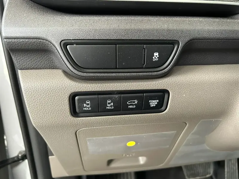 KIA Carnival 2025