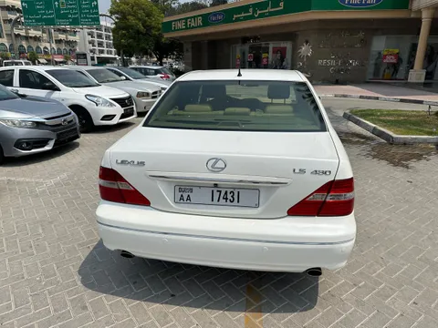Discover undefined undefined Exterior Interior Images.Find all aspects and details of cars.