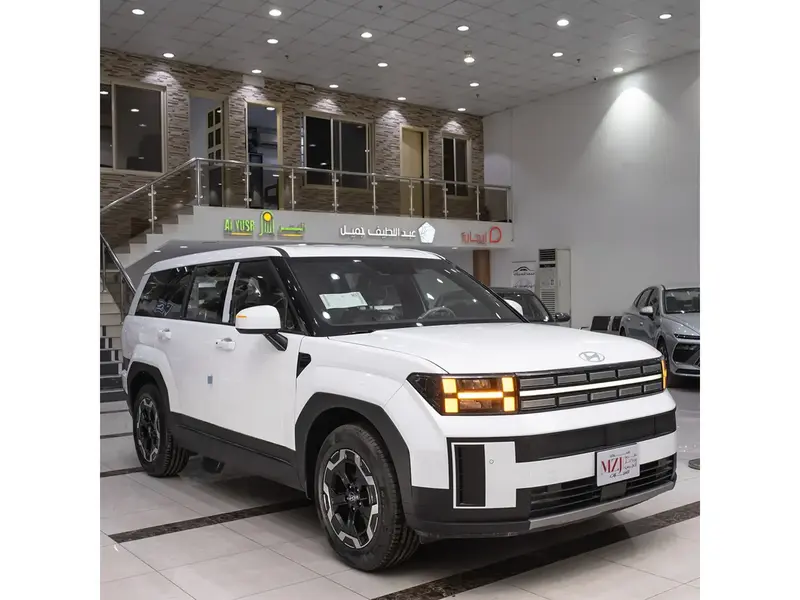Discover undefined undefined Exterior Interior Images.Find all aspects and details of cars.