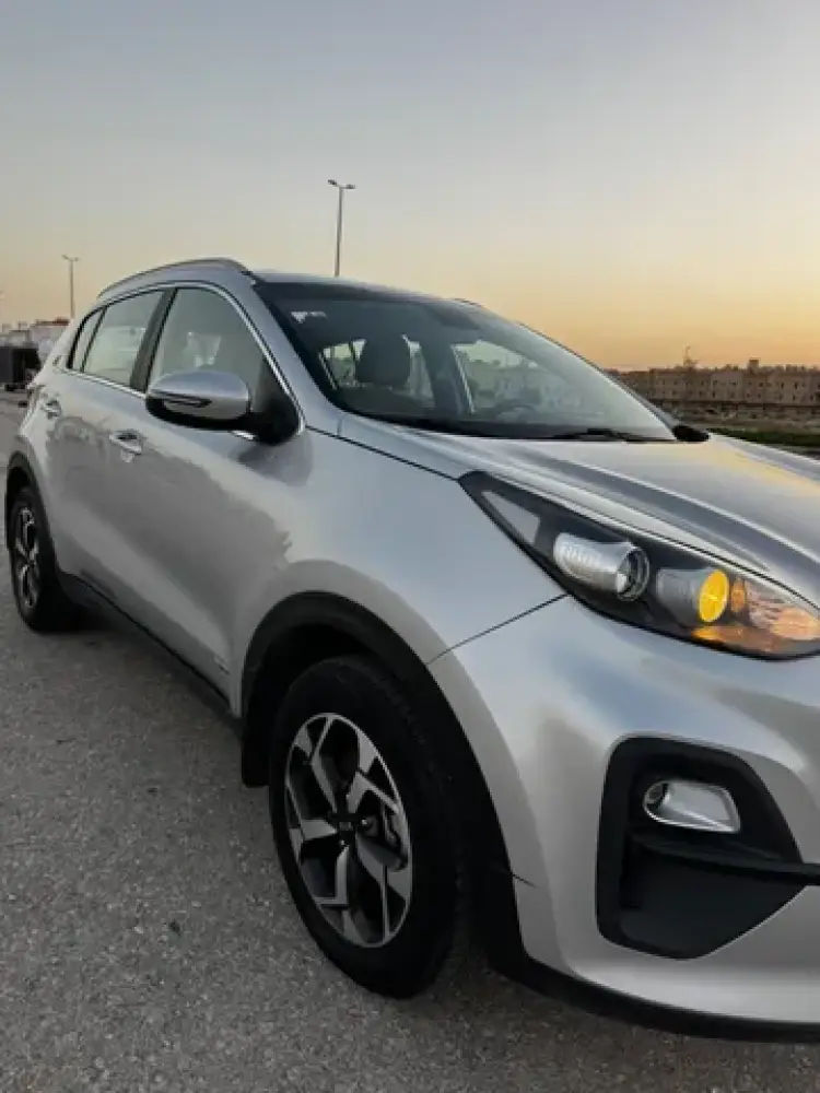 kia kia-sportage image Kia Sportage 2022