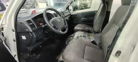 Toyota Hiace 2015