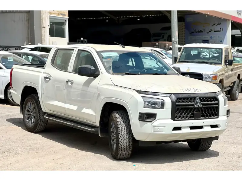 Discover undefined undefined Exterior Interior Images.Find all aspects and details of cars.